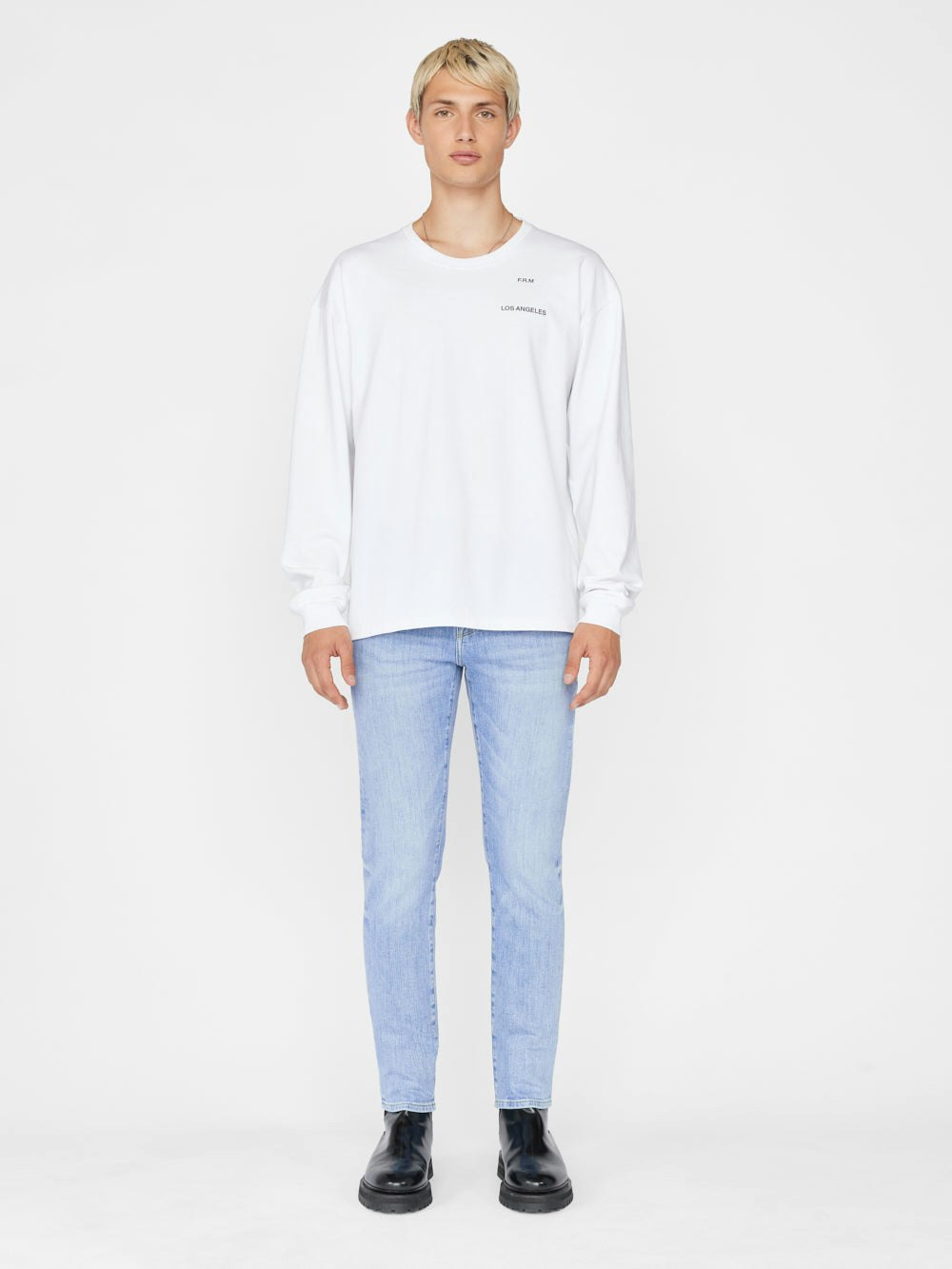 jeans full body view alt:hover